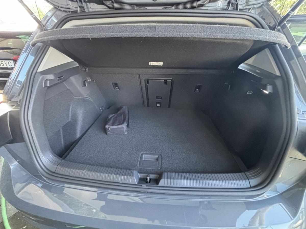 volkswagen-golf-2-0-tdi-2022-diesel-1968cc