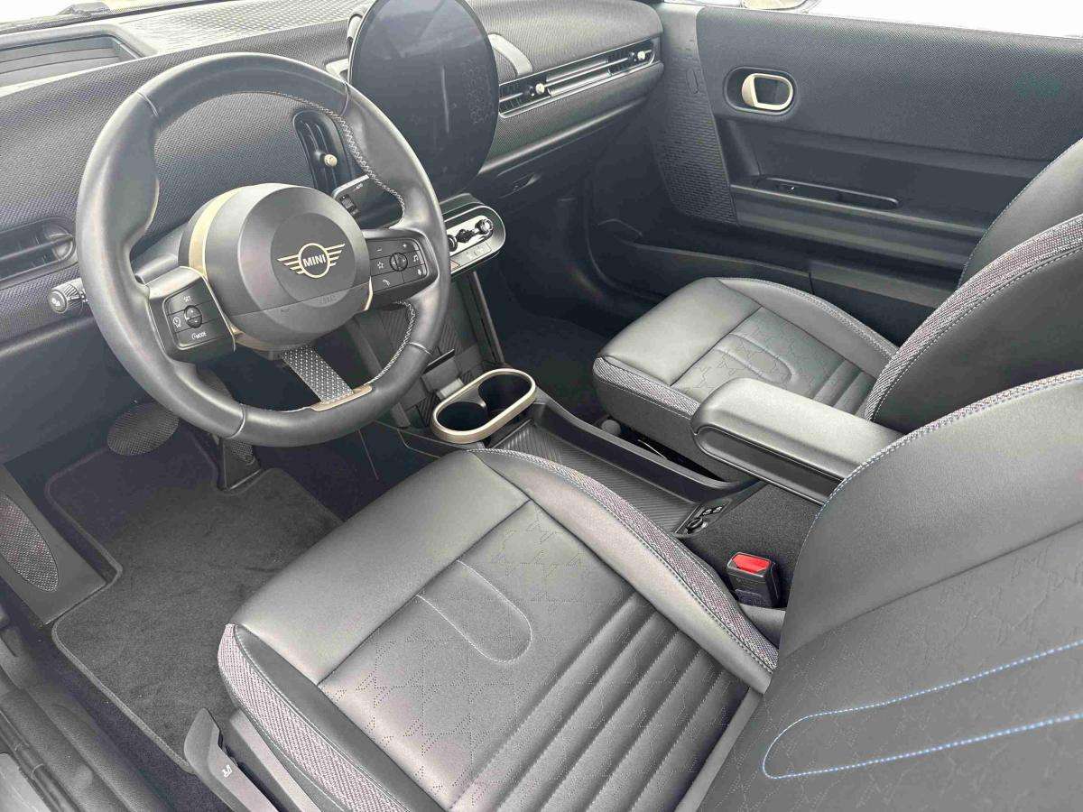 mini-cabrio-2025-gasolina-1998cc