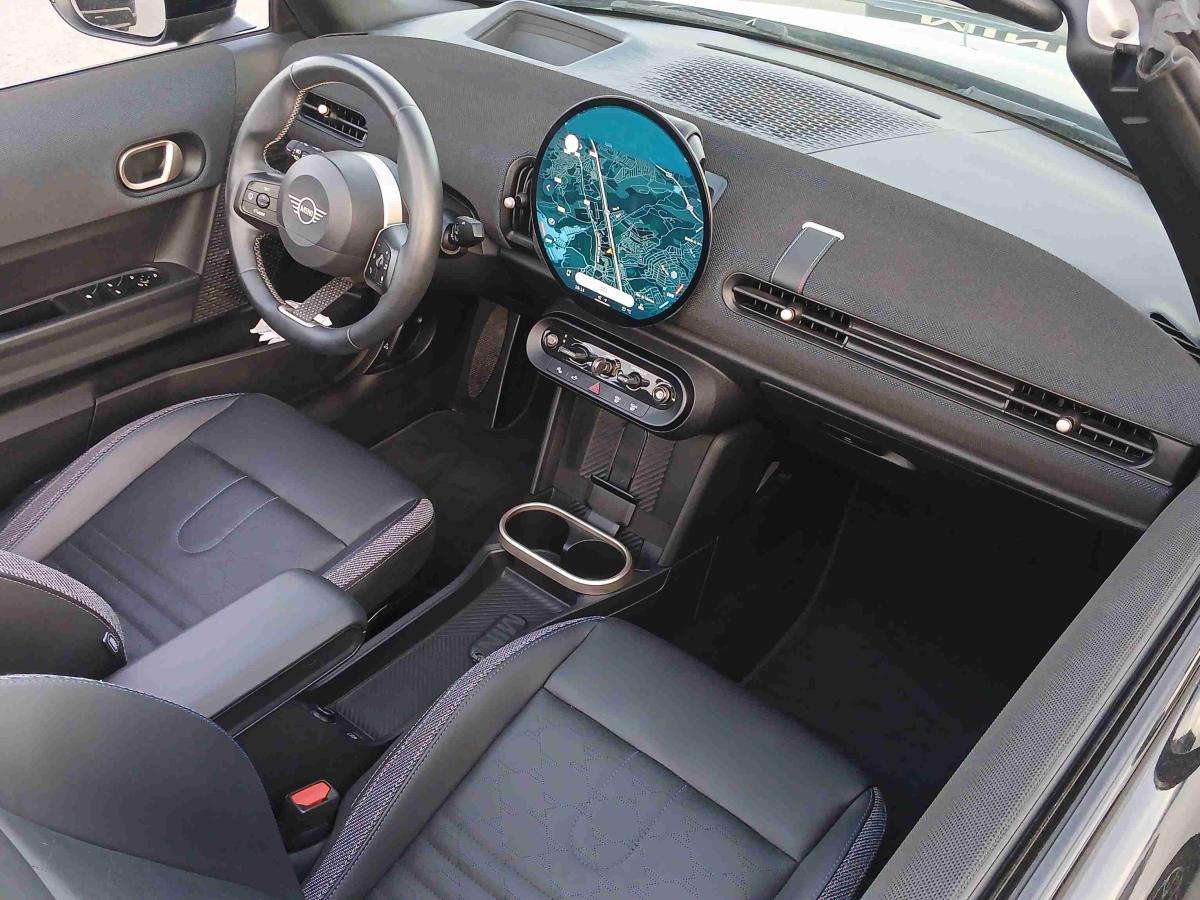 mini-cabrio-2025-gasolina-1998cc