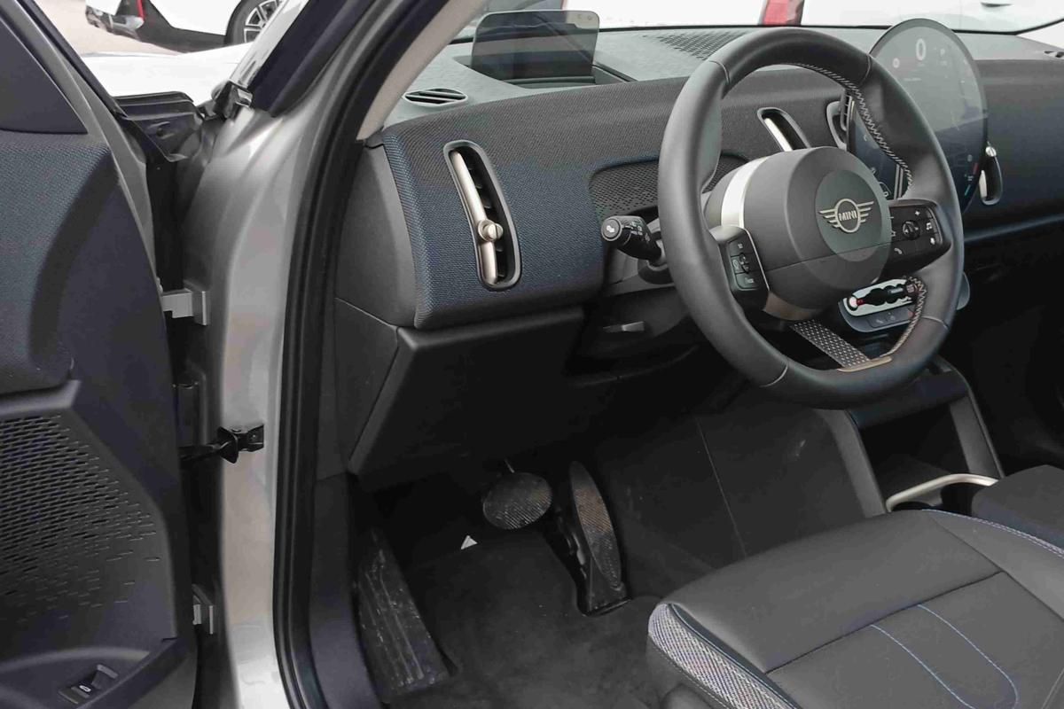 mini-countryman-2024-diesel-1995cc