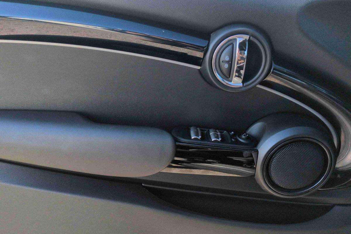 mini-cabrio-2023-gasolina-1499cc