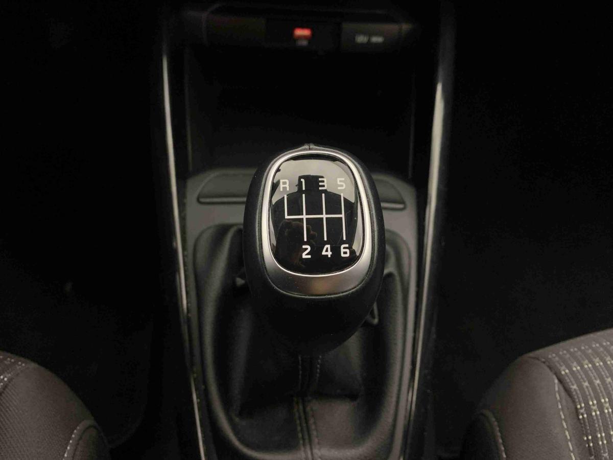 kia-stonic-2025-gasolina-998cc
