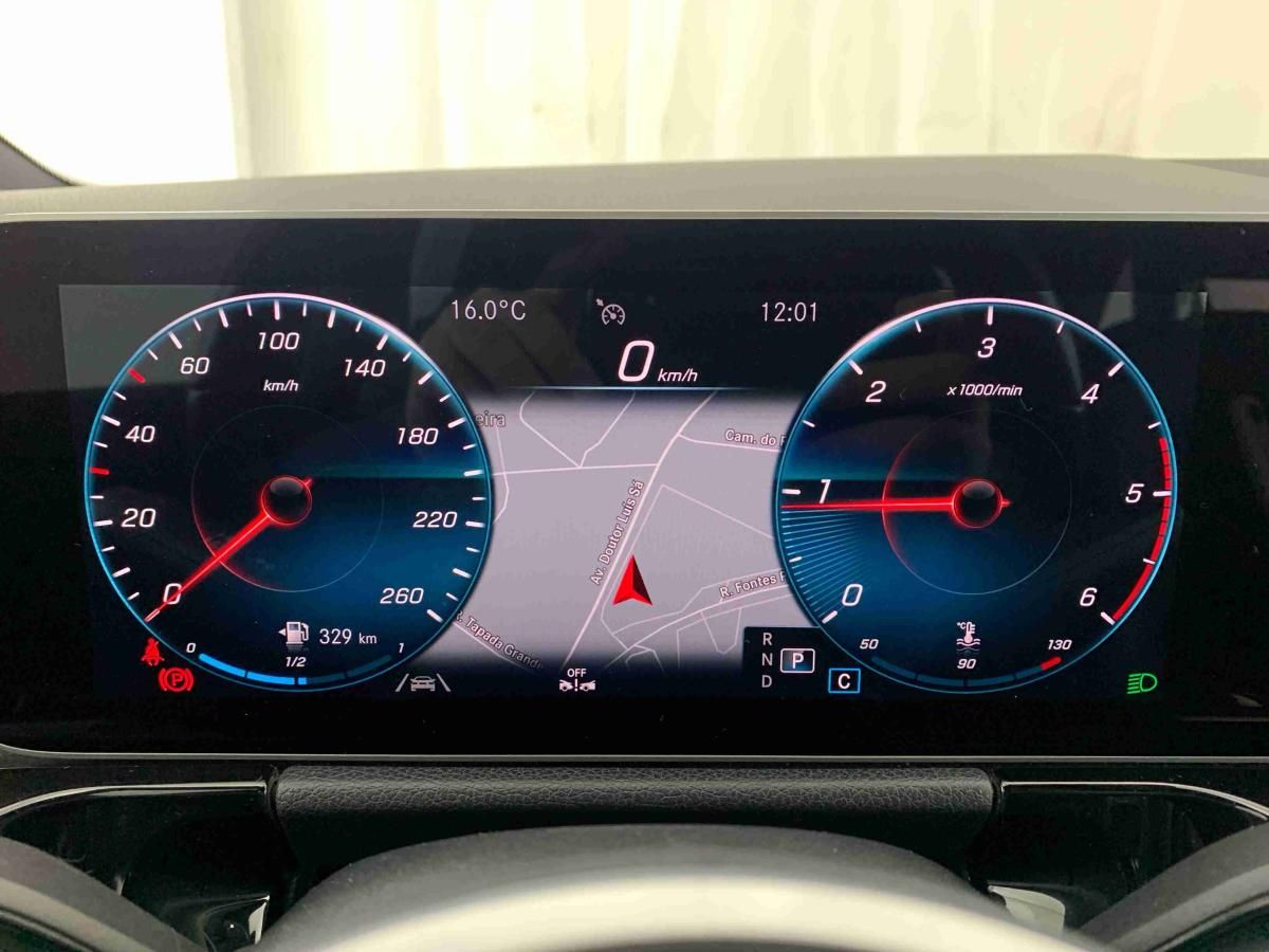 mercedes-benz-180-2019-diesel-1950cc