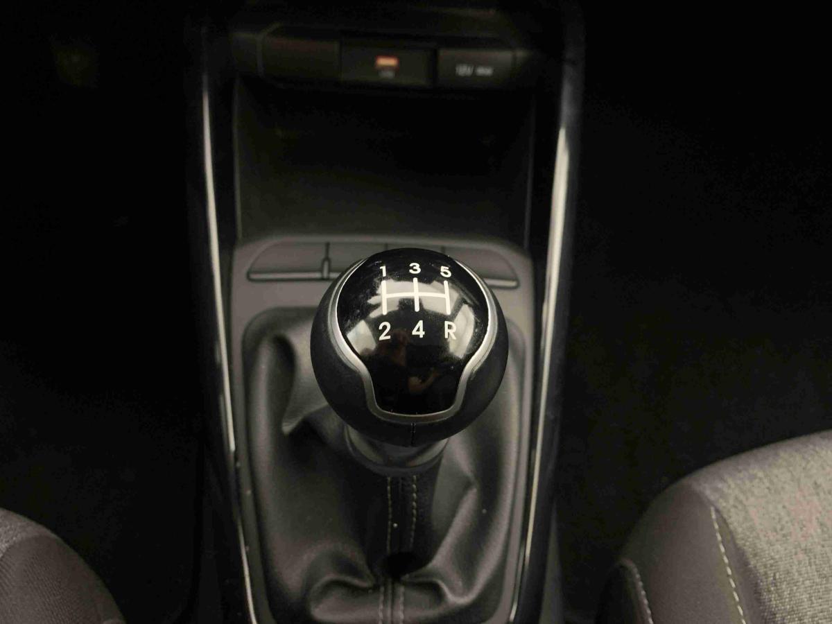 kia-stonic-2025-gasolina-1197cc