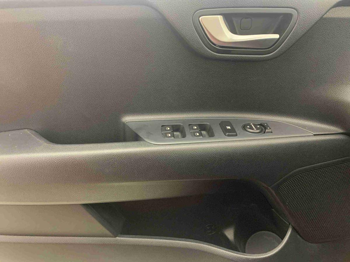 kia-stonic-2025-gasolina-1197cc