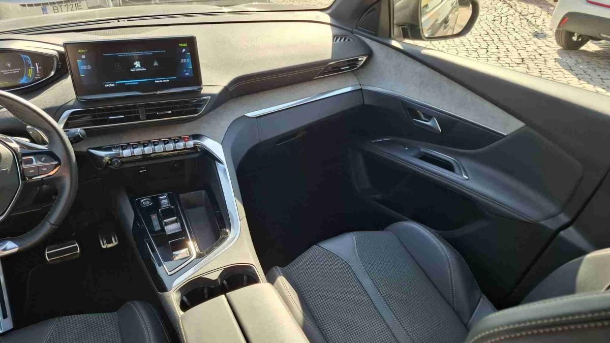 peugeot-3008-2023-hibrido-1598cc