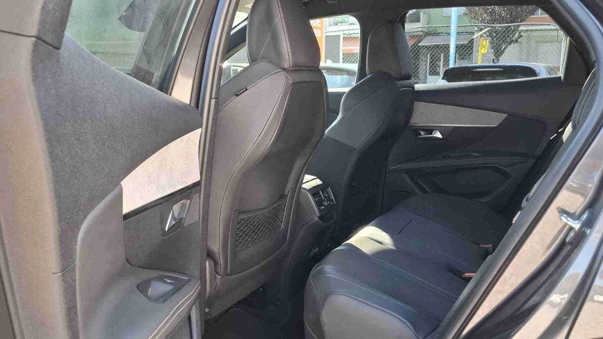 peugeot-3008-2023-hibrido-1598cc