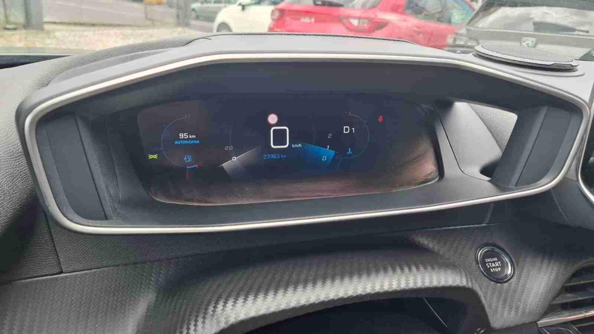 peugeot-2008-2022-gasolina-1199cc