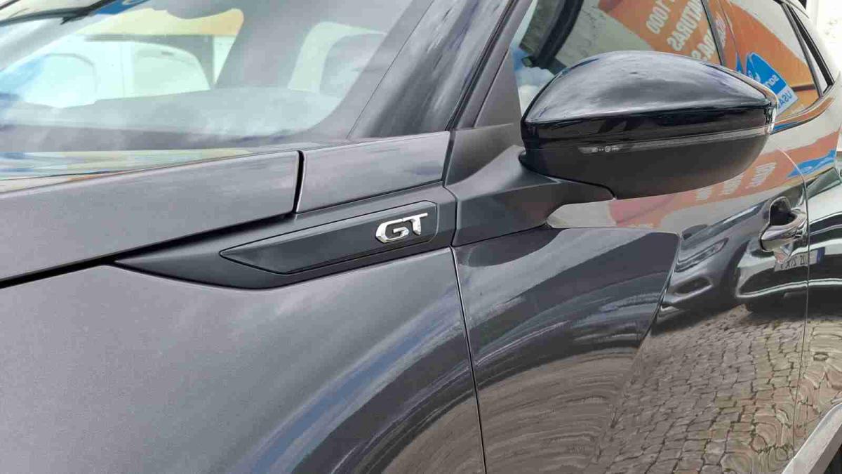 peugeot-2008-2022-gasolina-1199cc