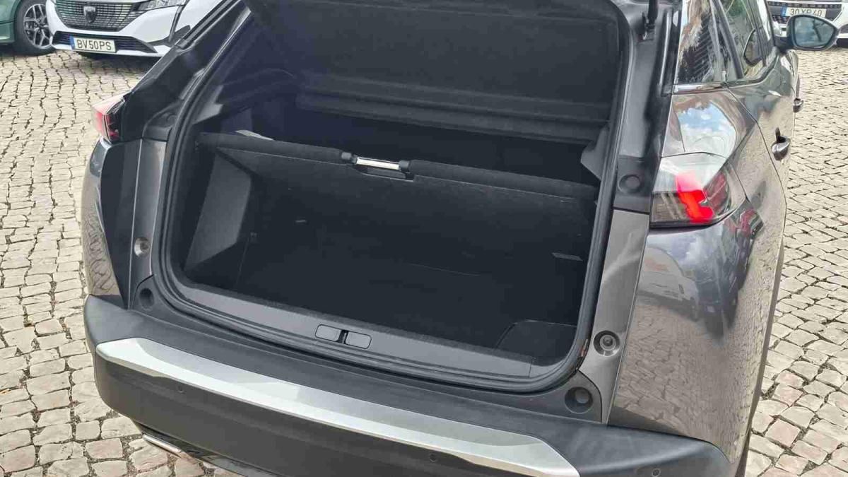peugeot-2008-2022-gasolina-1199cc