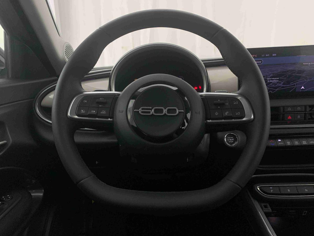 fiat-600-2025-gasolina-1199cc