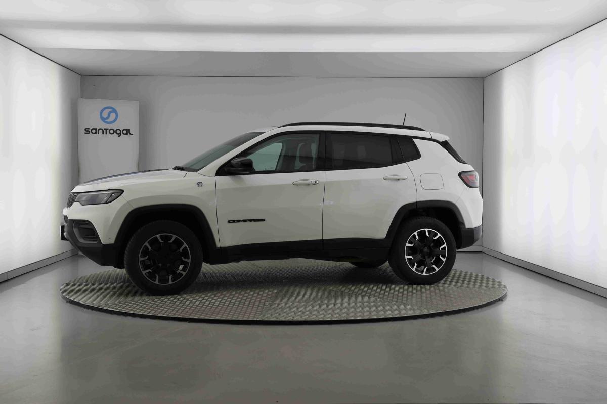 jeep-compass-2023-hibrido-1332cc