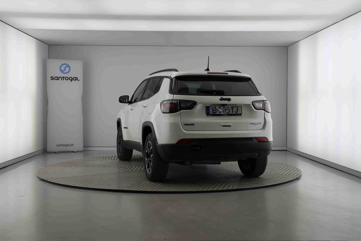 jeep-compass-2023-hibrido-1332cc