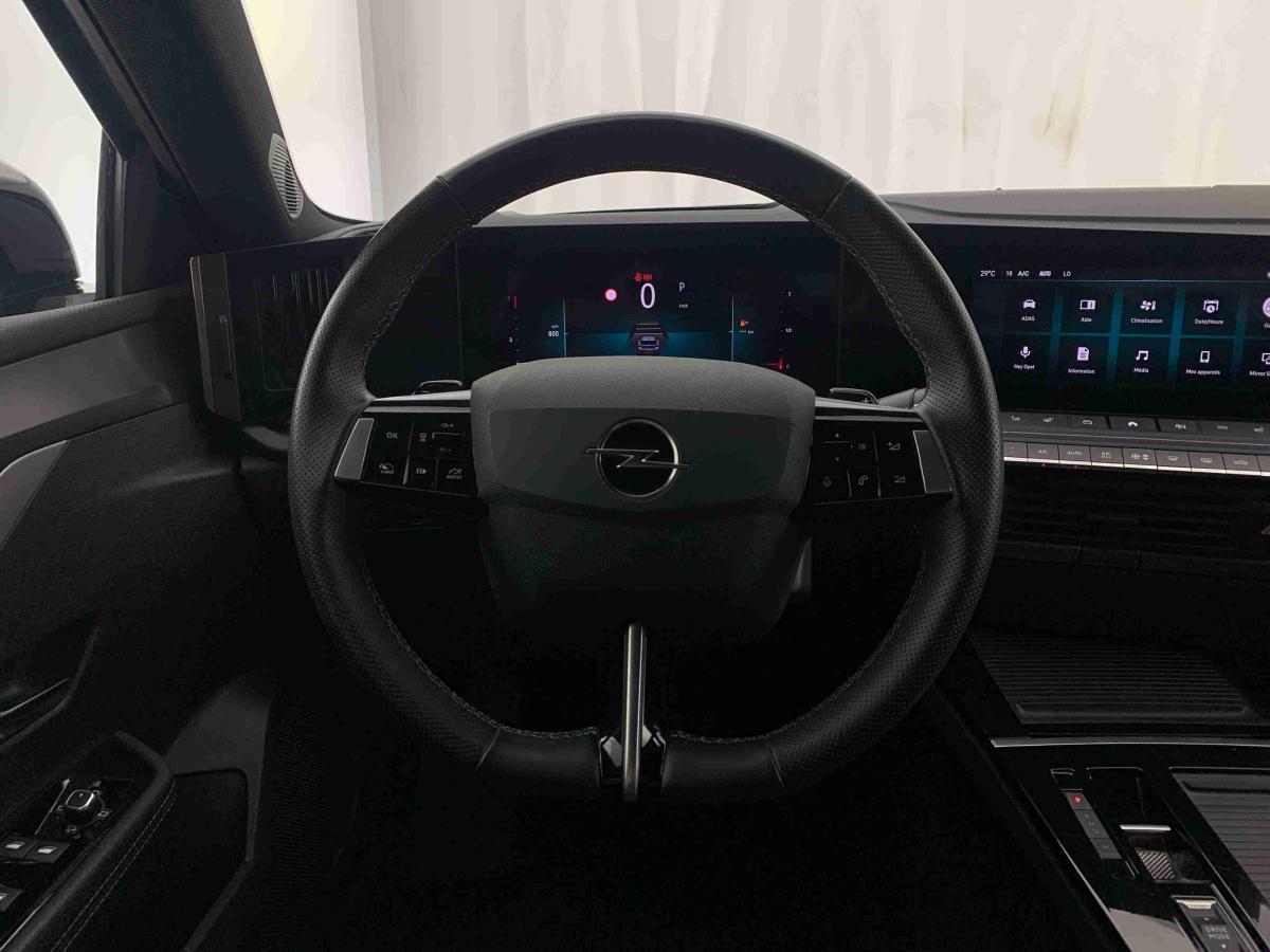 opel-astra-2025-gasolina-1199cc