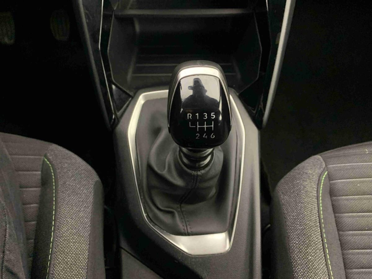 peugeot-2008-2024-gasolina-1199cc