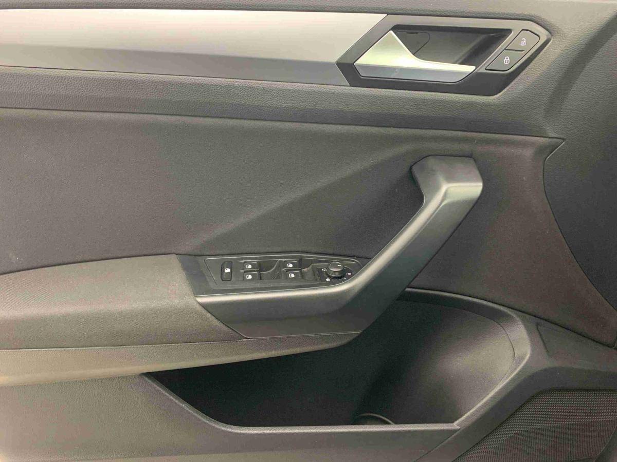 volkswagen-t-roc-2024-gasolina-999cc