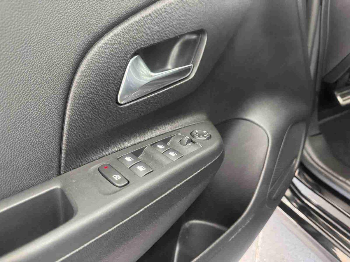 opel-corsa-2025-gasolina-1199cc