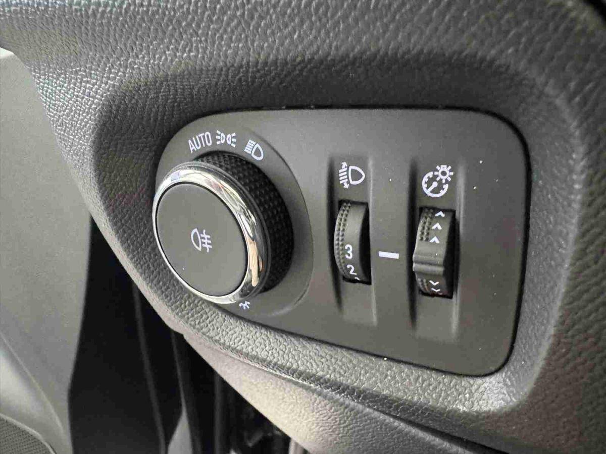 opel-corsa-2025-gasolina-1199cc
