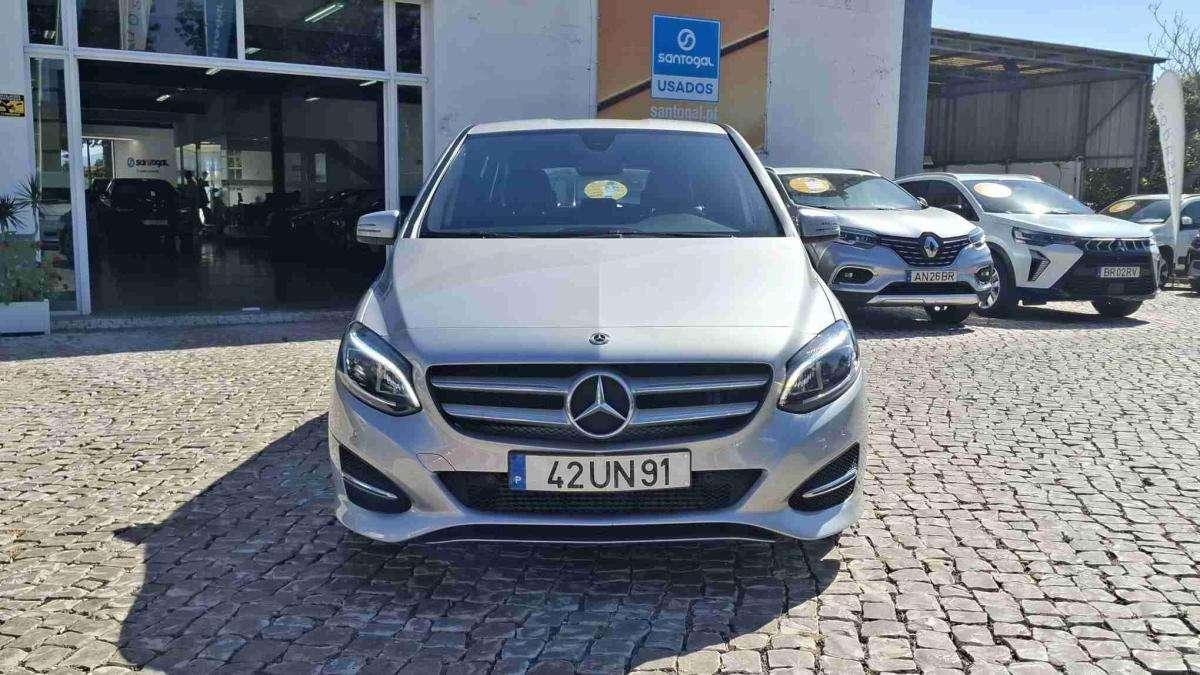 mercedes-benz-180-2018-diesel-1461cc