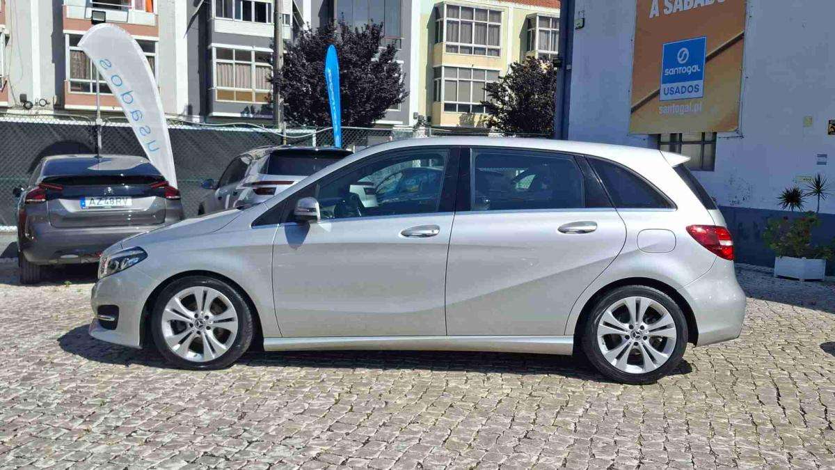 mercedes-benz-180-2018-diesel-1461cc