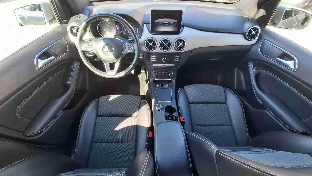 mercedes-benz-180-2018-diesel-1461cc
