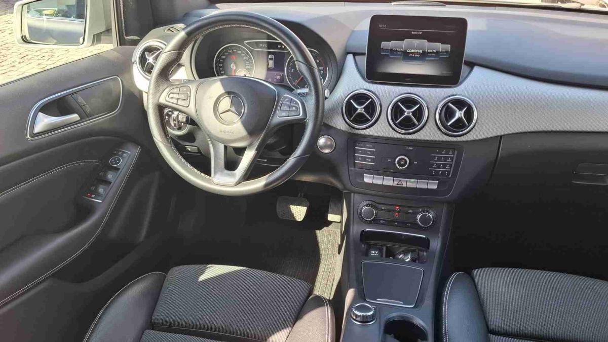 mercedes-benz-180-2018-diesel-1461cc