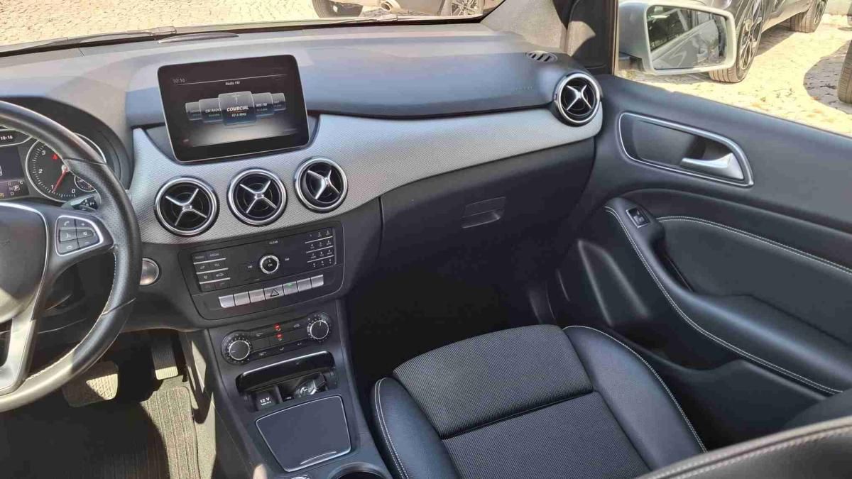 mercedes-benz-180-2018-diesel-1461cc