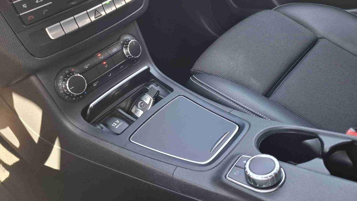 mercedes-benz-180-2018-diesel-1461cc