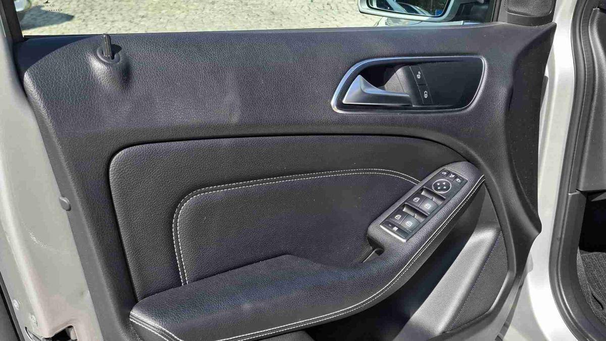 mercedes-benz-180-2018-diesel-1461cc