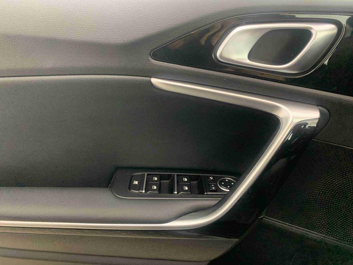 kia-ceed-2025-gasolina-998cc