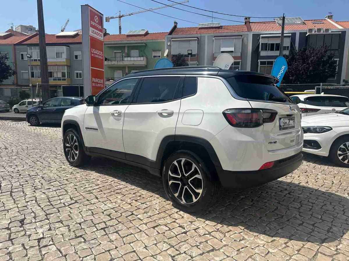 jeep-compass-2024-hibrido-1332cc