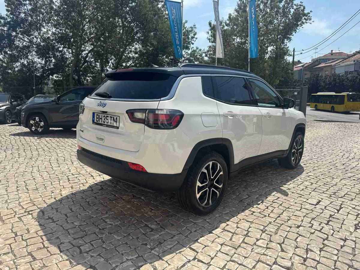 jeep-compass-2024-hibrido-1332cc