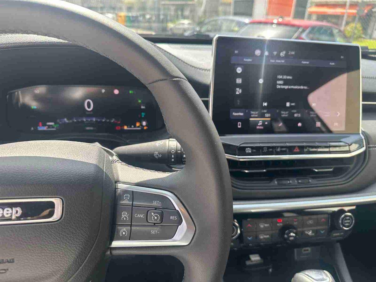 jeep-compass-2024-hibrido-1332cc