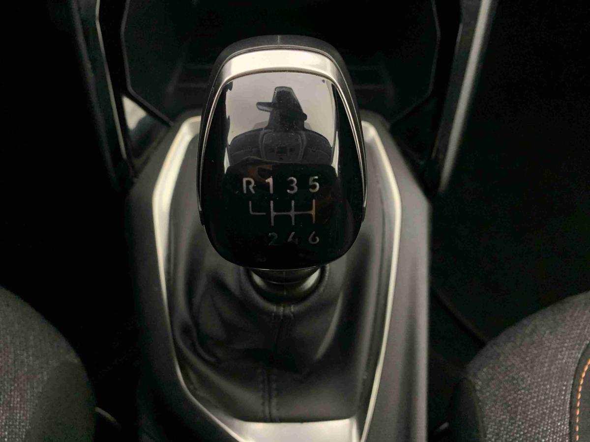 peugeot-208-2025-gasolina-1199cc