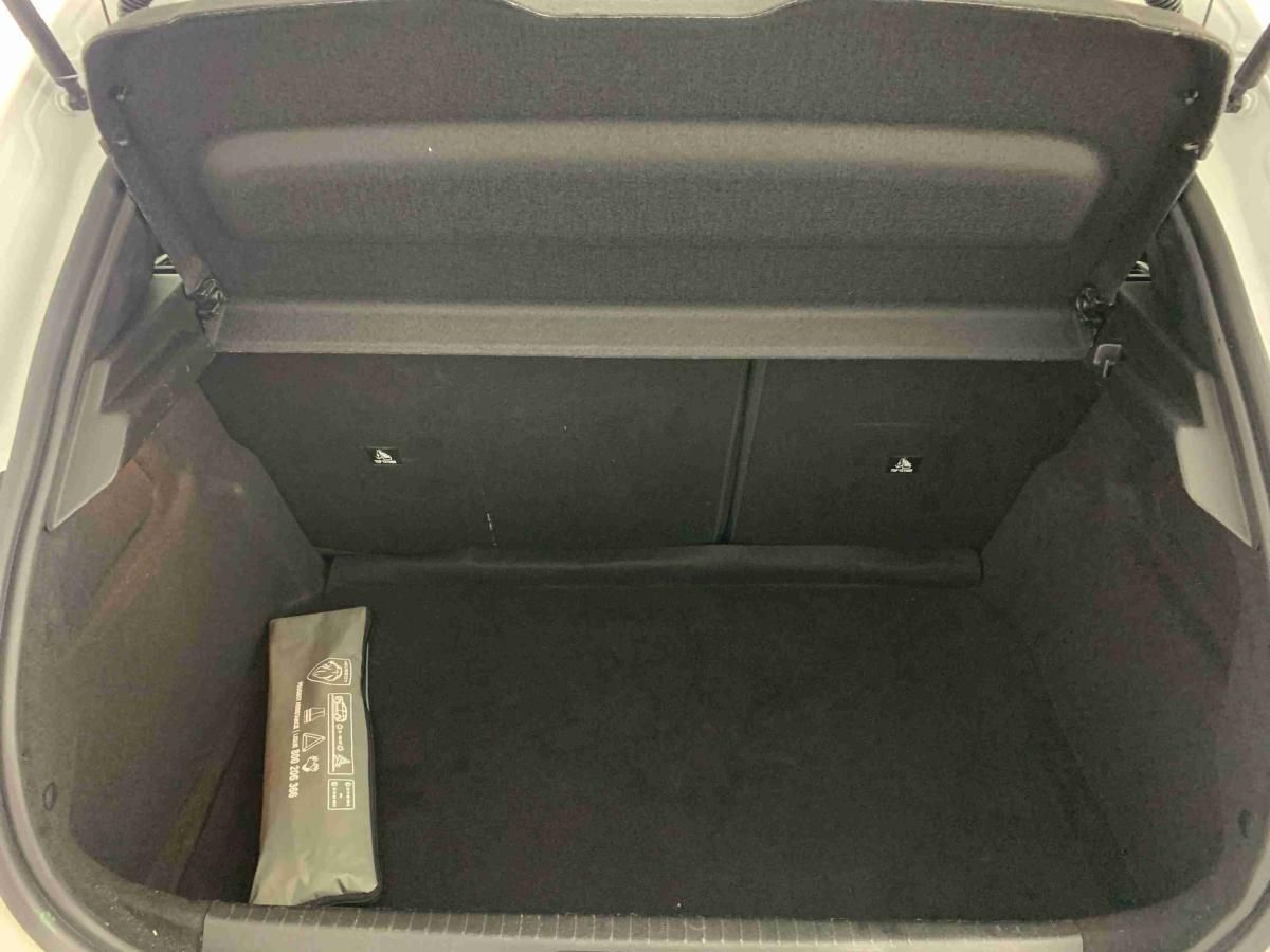 peugeot-208-2025-gasolina-1199cc
