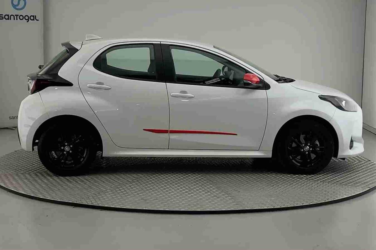 toyota-yaris-2024-gasolina-1490cc