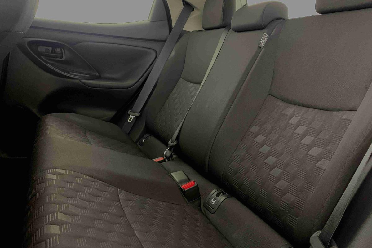 toyota-yaris-2024-gasolina-1490cc
