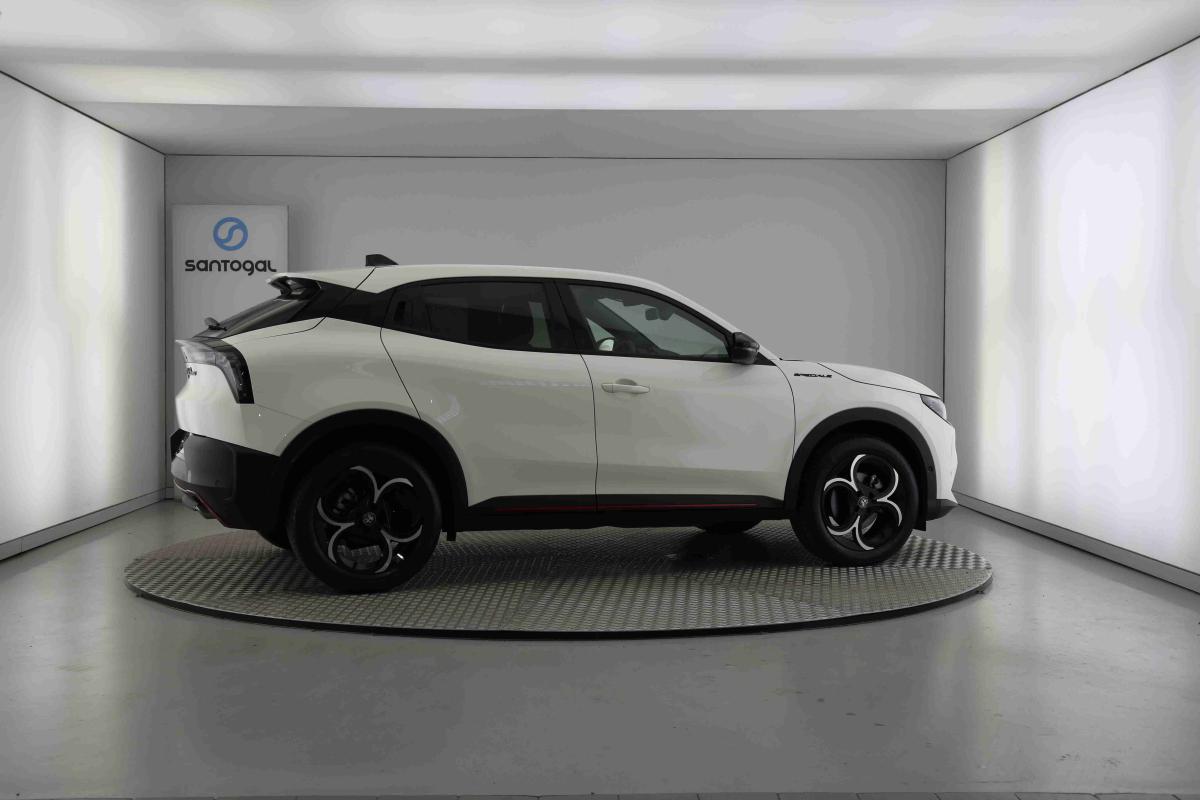 alfa-romeo-junior-2025-hibrido-1199cc
