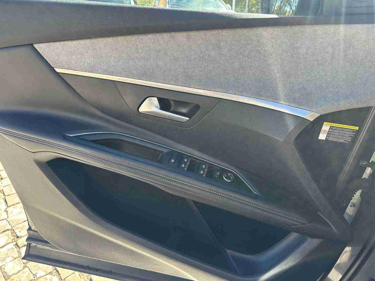 peugeot-3008-2022-hibrido-1598cc