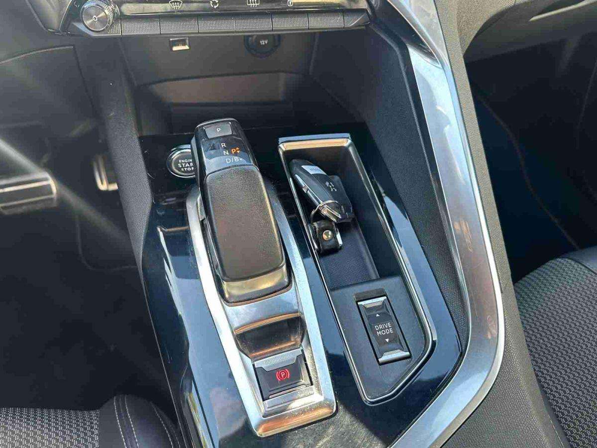 peugeot-3008-2022-hibrido-1598cc