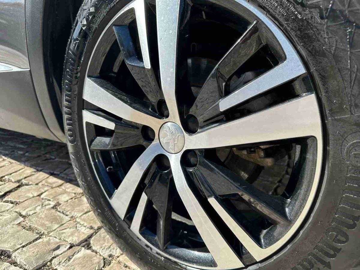 peugeot-3008-2022-hibrido-1598cc