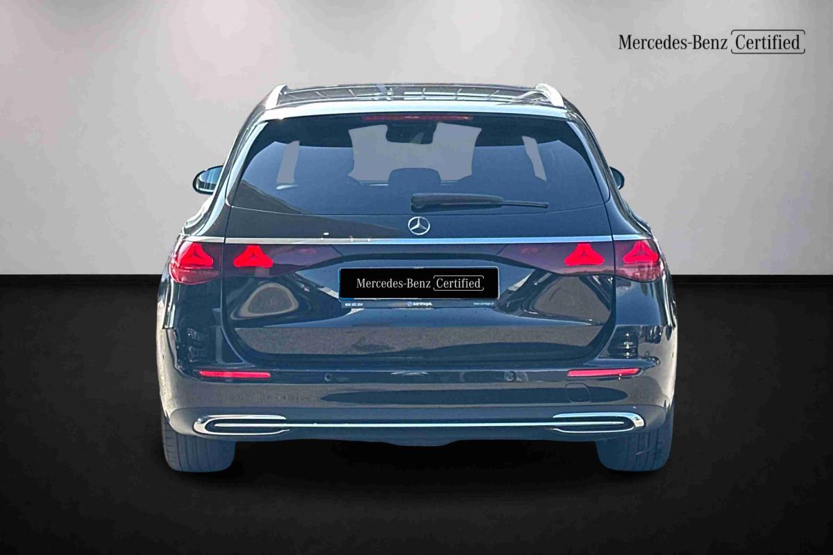 mercedes-benz-220-2025-diesel-1993cc