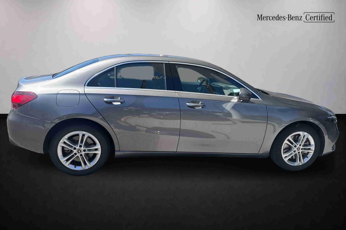 mercedes-benz-classe-a-2023-hibrido-1332cc