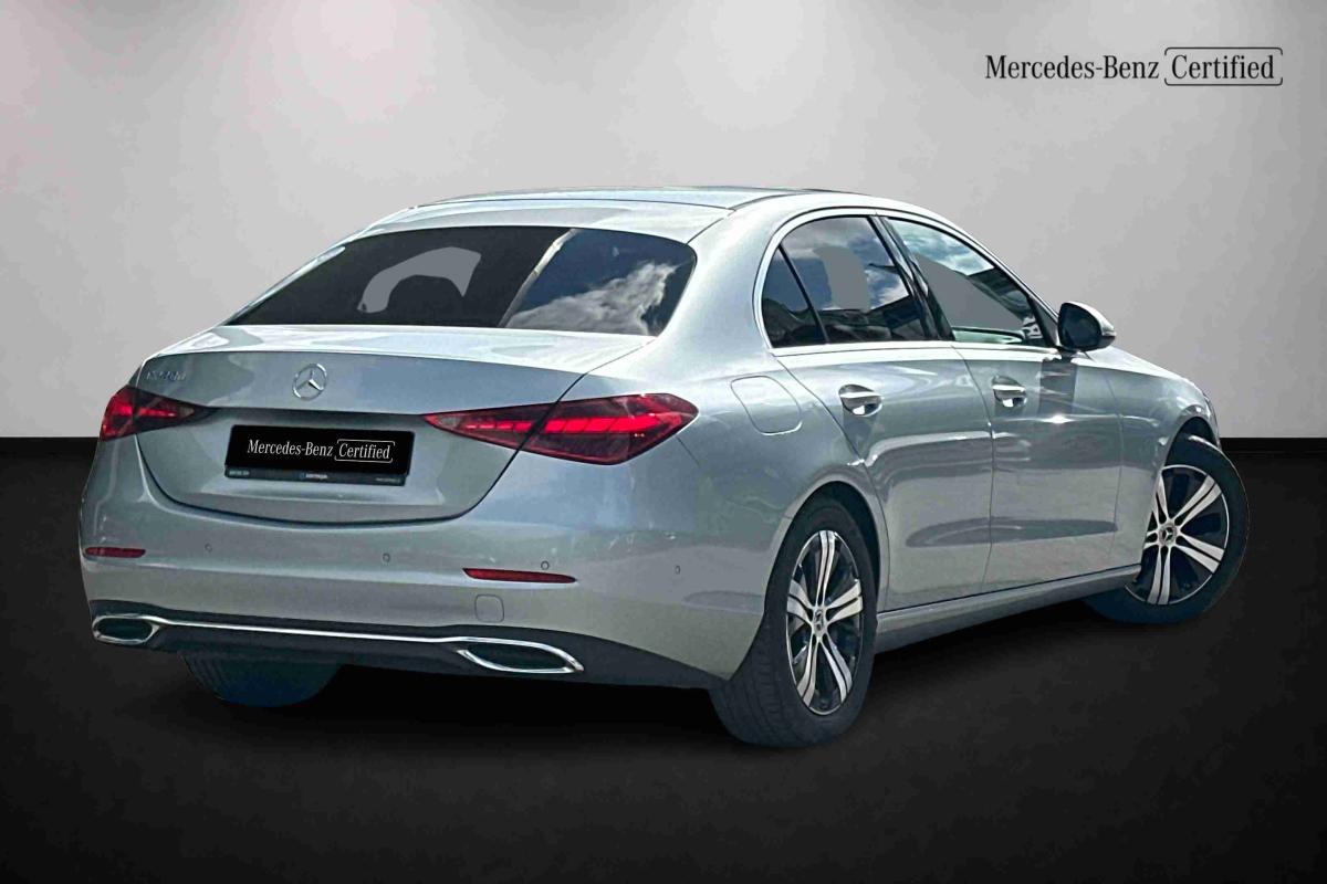 mercedes-benz-220-2025-diesel-1993cc