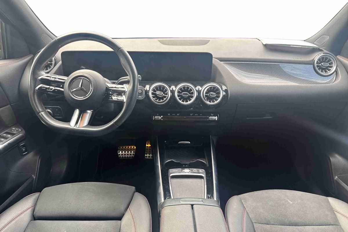 mercedes-benz-180-2025-diesel-1950cc