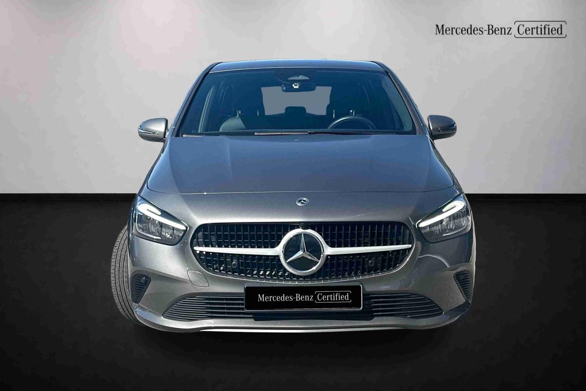 mercedes-benz-180-2025-diesel-1950cc
