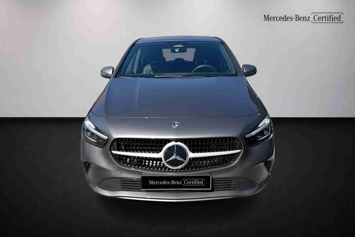 mercedes-benz-180-2025-diesel-1950cc