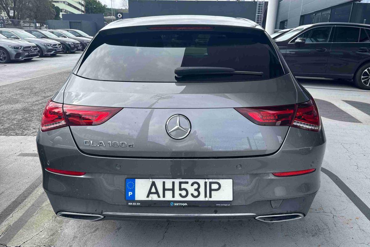 mercedes-benz-180-2021-diesel-1461cc