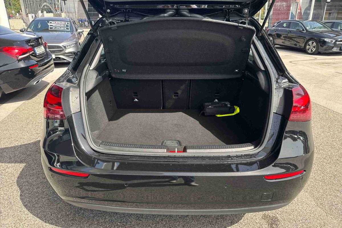 mercedes-benz-classe-a-2024-hibrido-1332cc