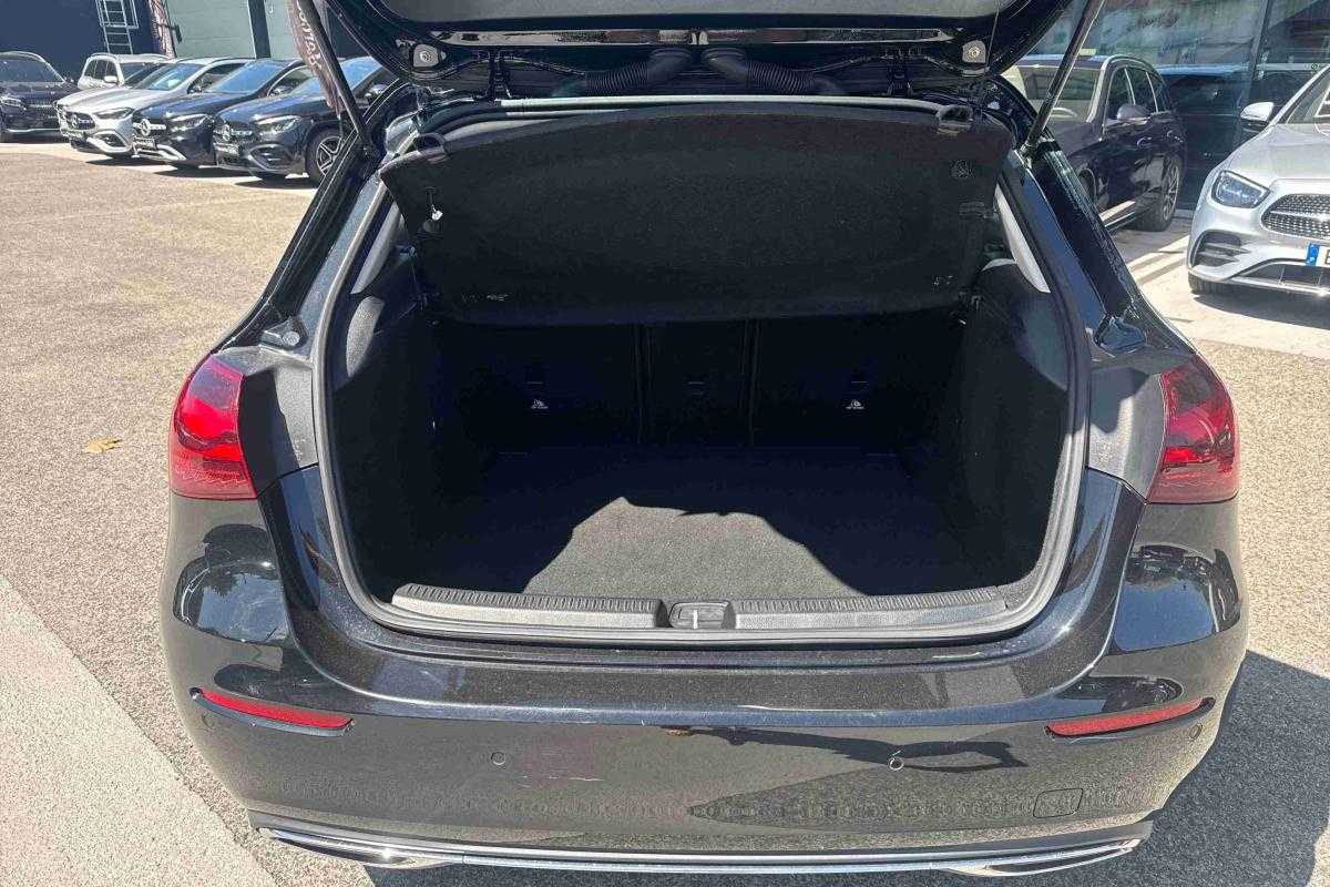 mercedes-benz-200-2024-gasolina-1332cc